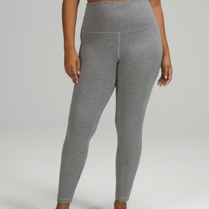 Lululemon wunder lounge super high rise 28”